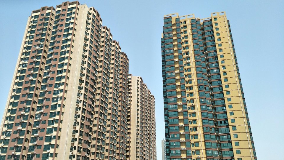 2026年楼市大动作：多地限售全面松绑，带押过户+个税优惠，换房党笑了_腾讯新闻