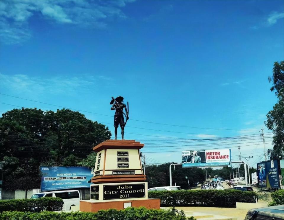 我55岁,曾在体制内工作,到南苏丹开酒店,8个月收回1300万投资