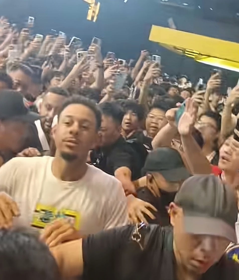 跟着大哥好乘凉，赛斯库里体验巨星待遇，雷霆杰伦威要眼红了