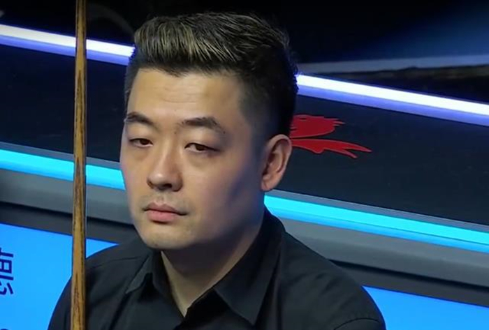 中国斯诺克遭重创35岁名将26惨败田鹏飞无缘决赛仅剩独苗