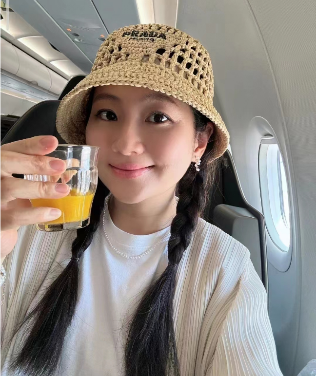 selina分享产前最后一次旅行挺孕肚穿泳装肚大如箩状态超好