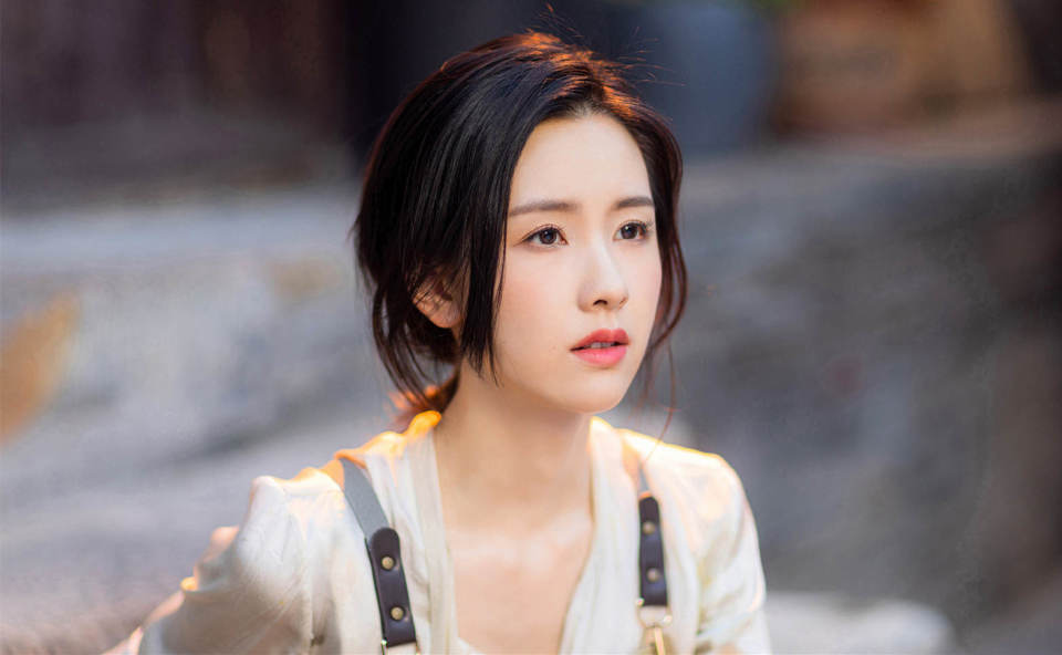 陈都灵22岁至30岁荧幕颜值变化虽然造型和演技烂过但没丑过