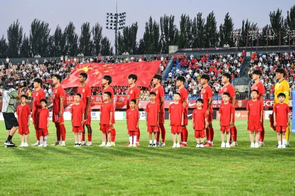 沈阳“和平杯” - 邝兆镭周雨诺破门 中国U-16男足2比1乌兹别克斯坦U-16男足