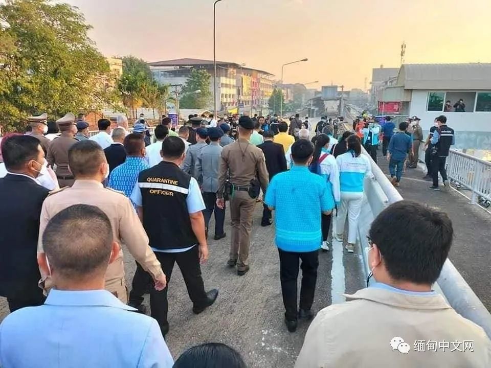 今天，缅泰妙瓦底-湄索1号友谊大桥正式恢复开放_腾讯新闻