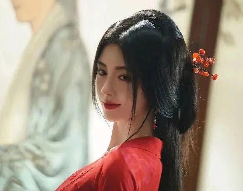 古偶剧"疯批小花"不少,反差越大越带感_腾讯新闻