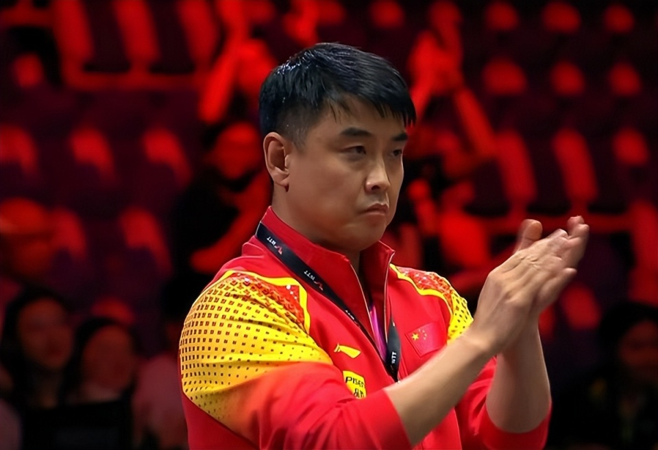 马龙3-1胜法国小将,王皓激动鼓掌,正赛首日国乒6人全部晋级