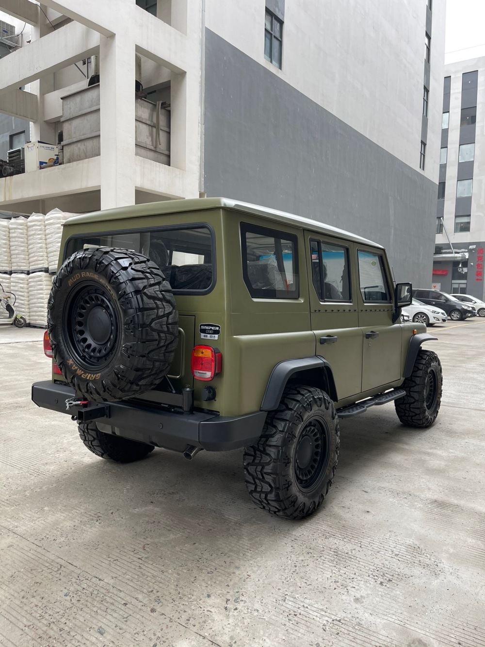 比如长城赛弗,它也是"6"字头,而吉普车的编号应该"2"字头,老北京吉普