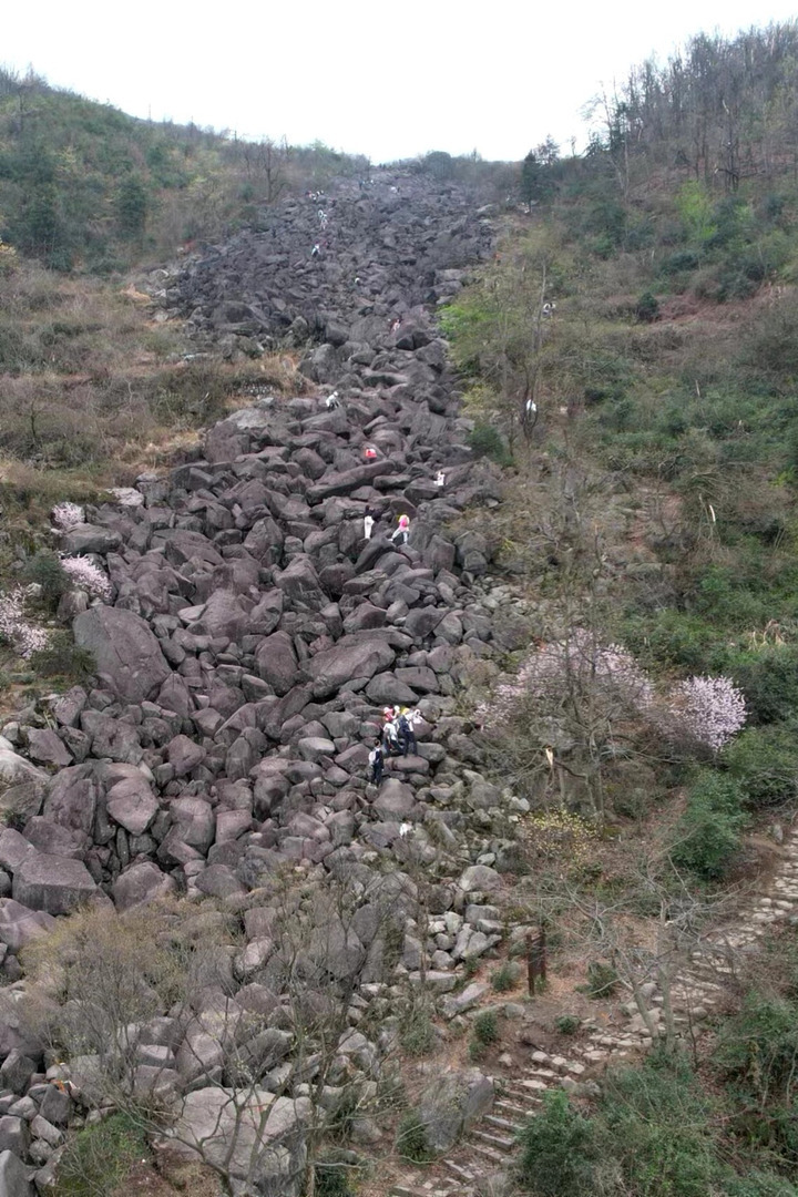 晚潮|覆卮山,冰川石浪滚滚