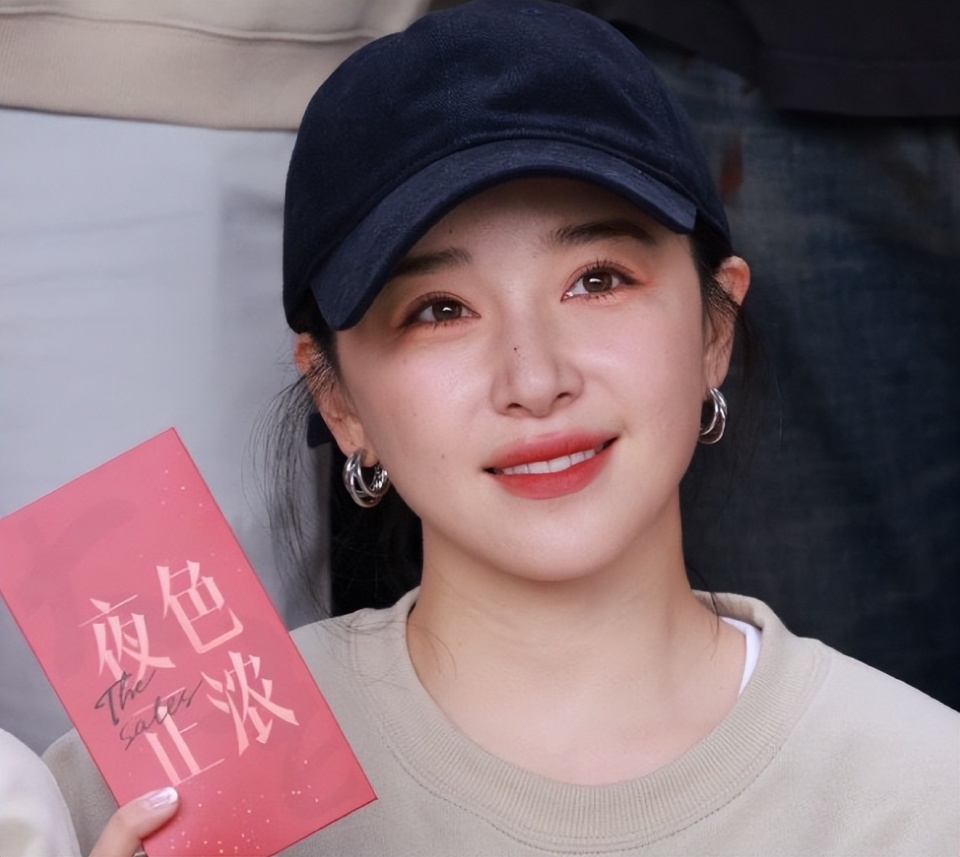 《夜色正浓》三女神,江疏影不嫩了,蓝盈莹精明了,阚清子没变化