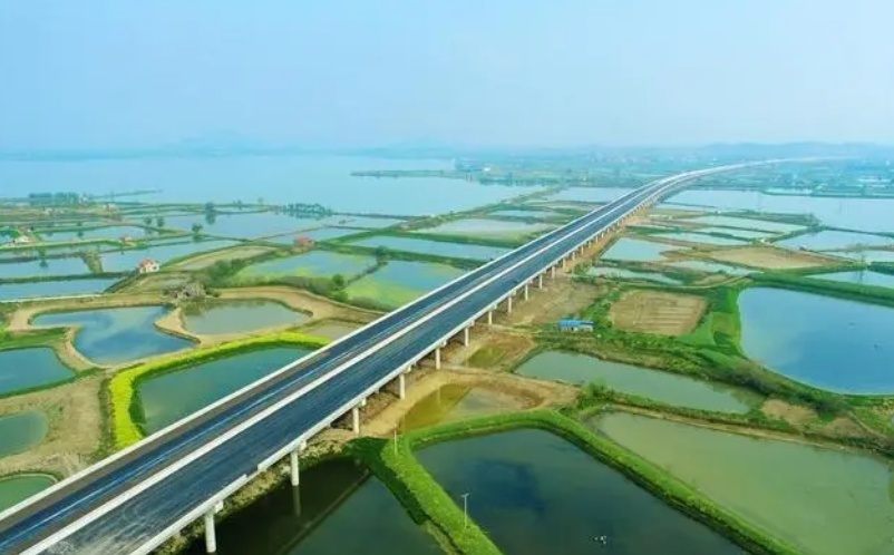 2023年9月30日建成通车一期土建工程已累计完成97%武阳高速公路黄石段