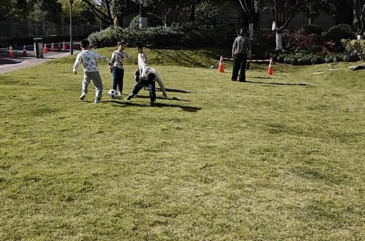 那些真正有遠見的父母，都在用假期給孩子做“多巴胺戒斷” - 