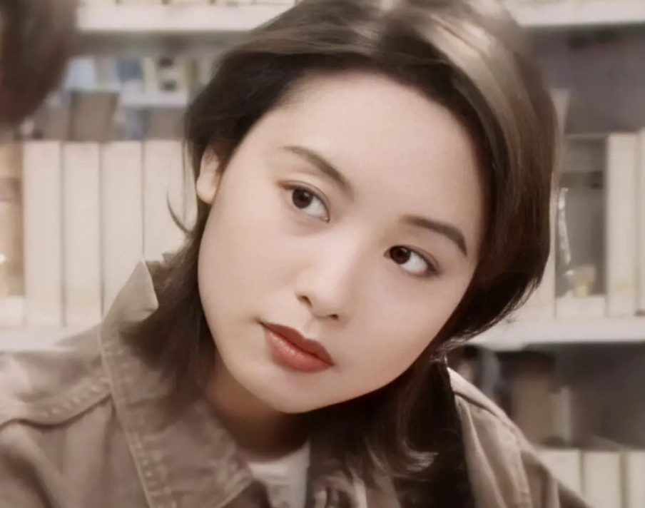 郭可盈夫妇为爱女庆生13岁漂亮女儿想当歌手读名校学费13万