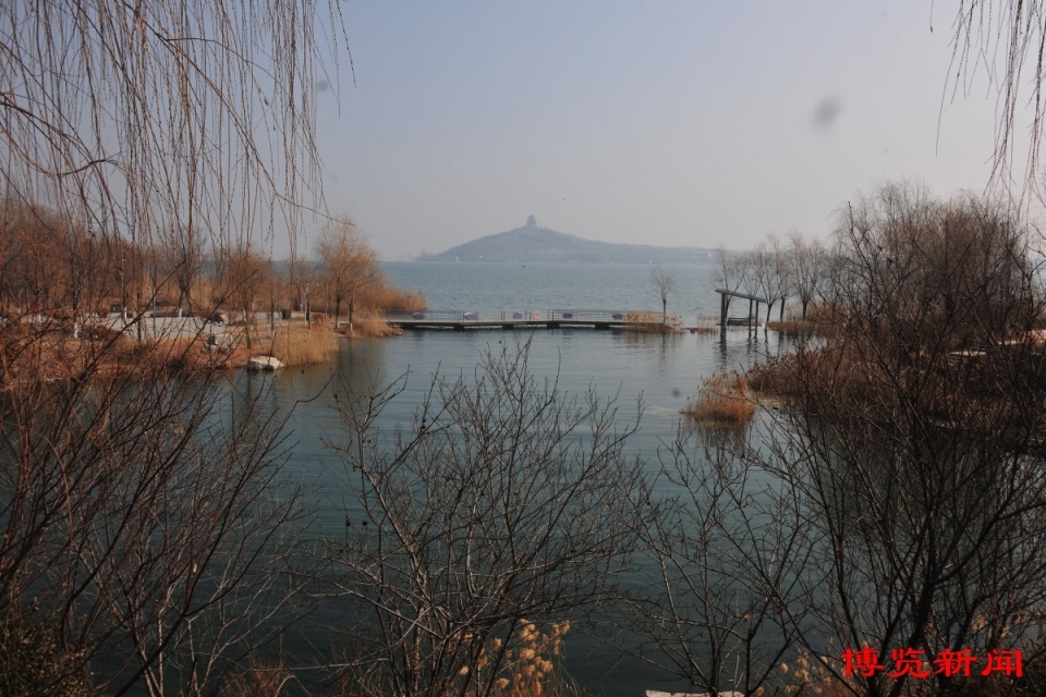 博览组图丨淄博文昌湖春来湖水绿如蓝
