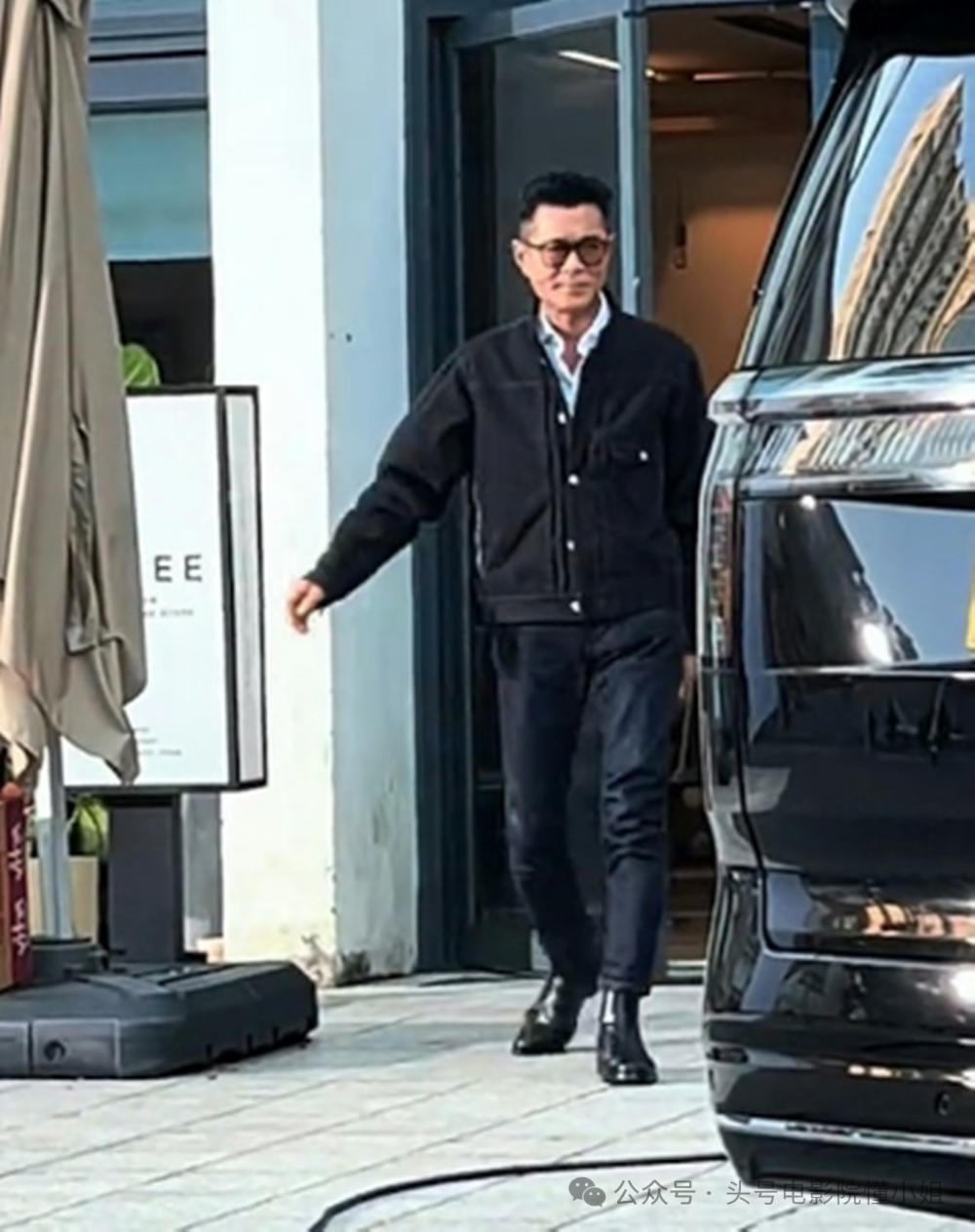 欧阳震华暴瘦脱相 与古天乐30年后再同框 网友直呼不敢认