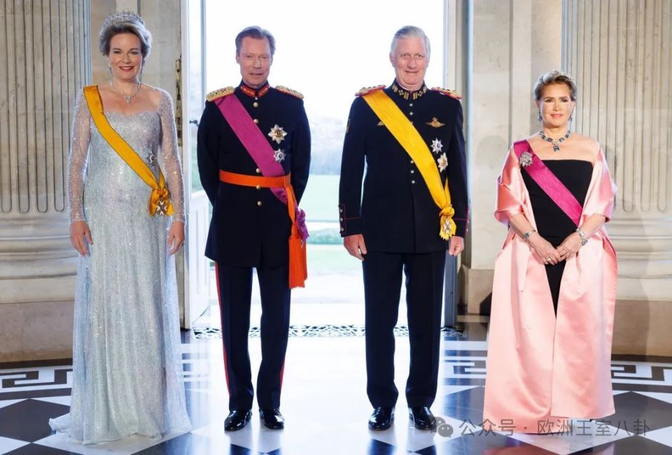 卢森堡到比利时"走亲戚",51岁王后vs68岁大公夫人,谁赢了?