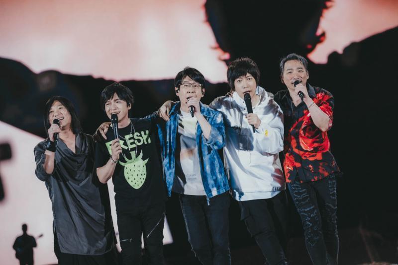 五月天演唱会启动"天外有天时光机"鸟巢第九场"星期五晚上"献惊喜