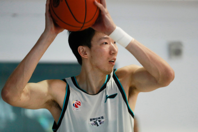 CBA观察｜周琦加盟北京出勤率不足4成：数据不如新秀赛季_腾讯新闻
