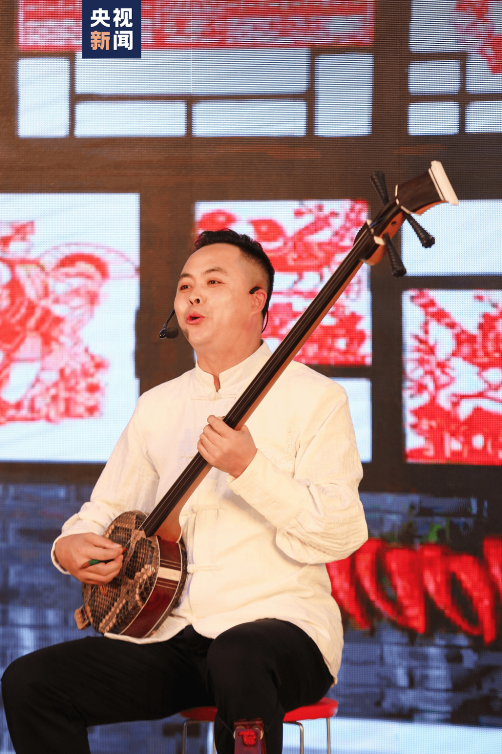 "制片人丨王兴栋 主编丨米莎 央视记者丨张琪 李志 编辑丨张琪08