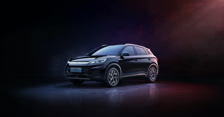 元plus荣耀版完美诠释精品小车内核