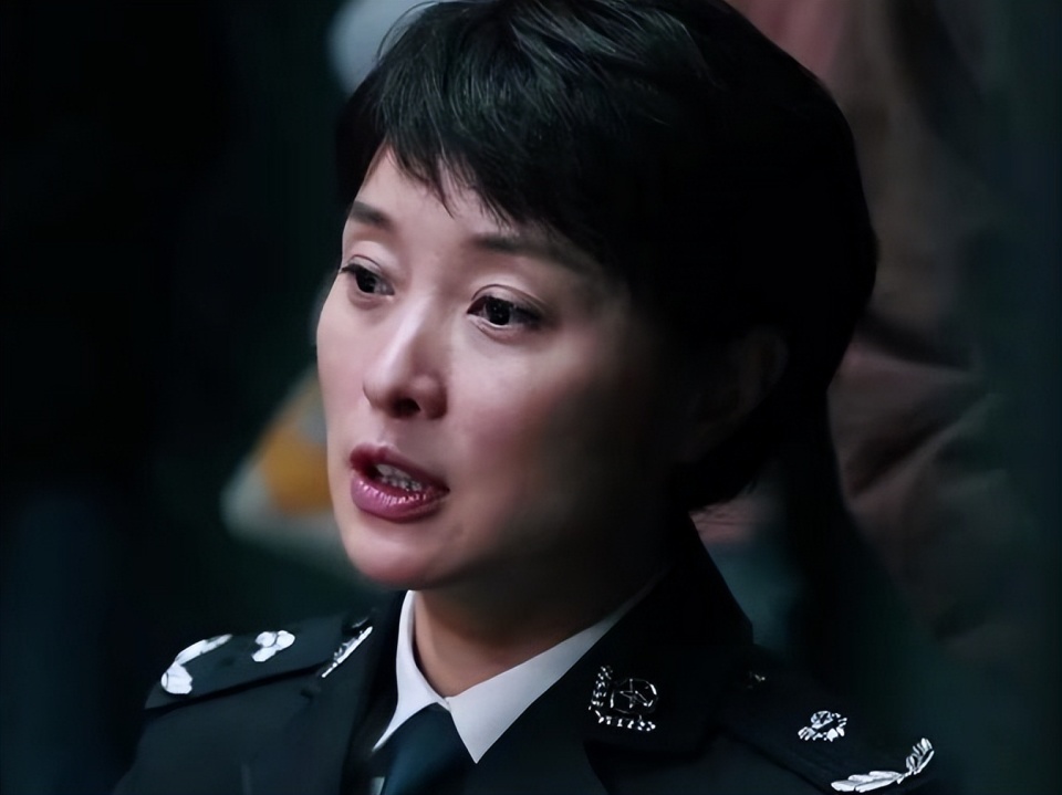 谍战大剧《深海1950》来袭,躲过了于和伟吴越,但女三号却给我当头一棒