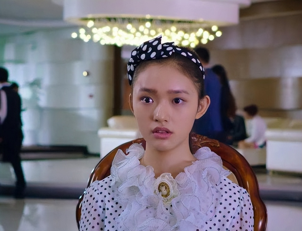 20年过去,内娱依旧喜欢小白花:三代同款女星,董洁仍是天花板?