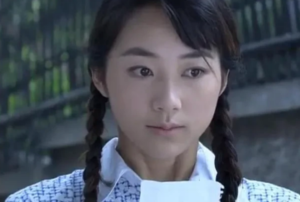 大家对她的第一印象是"演员", 尤其是电视剧《错爱一生》里面,韩雪