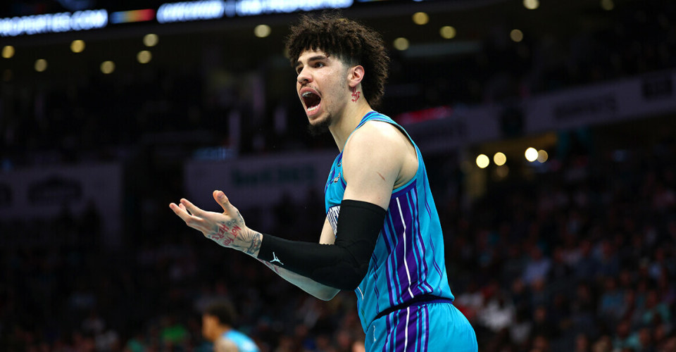 拉梅洛·鲍尔因脚踝伤势将缺席本赛季剩余赛程_腾讯新闻