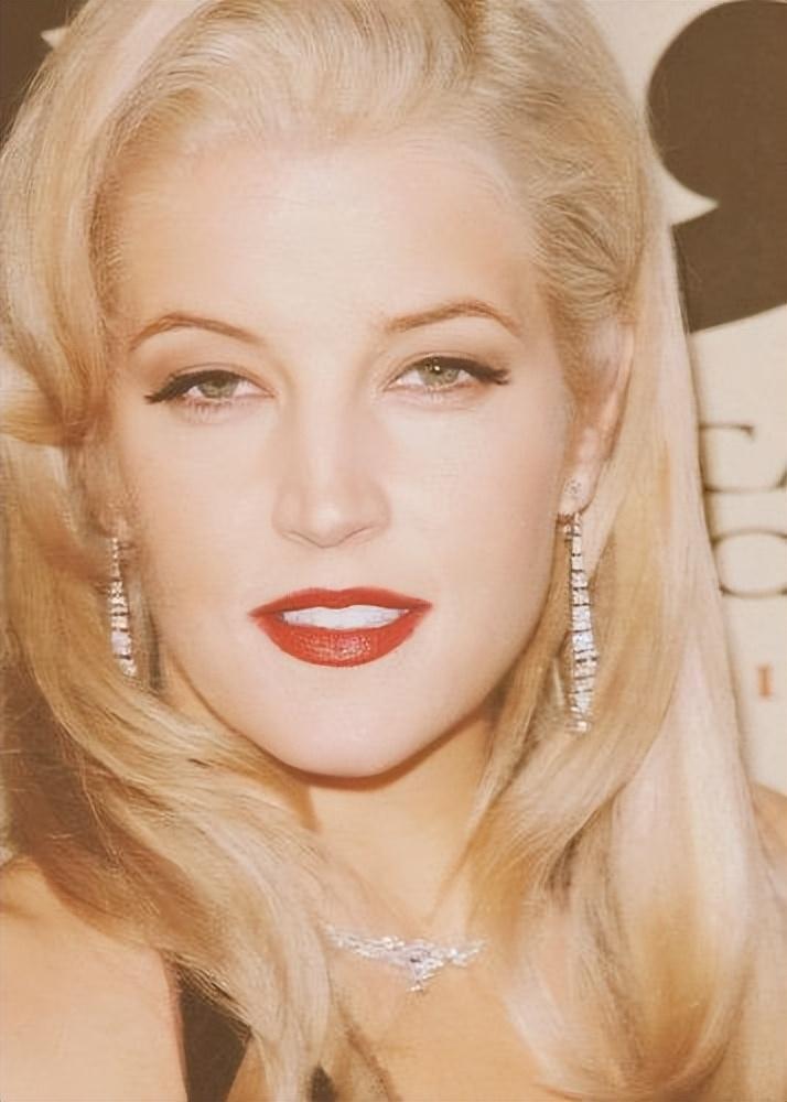 猫王女儿遗产细节全曝光每年可领800万前夫发声讨要抚养费