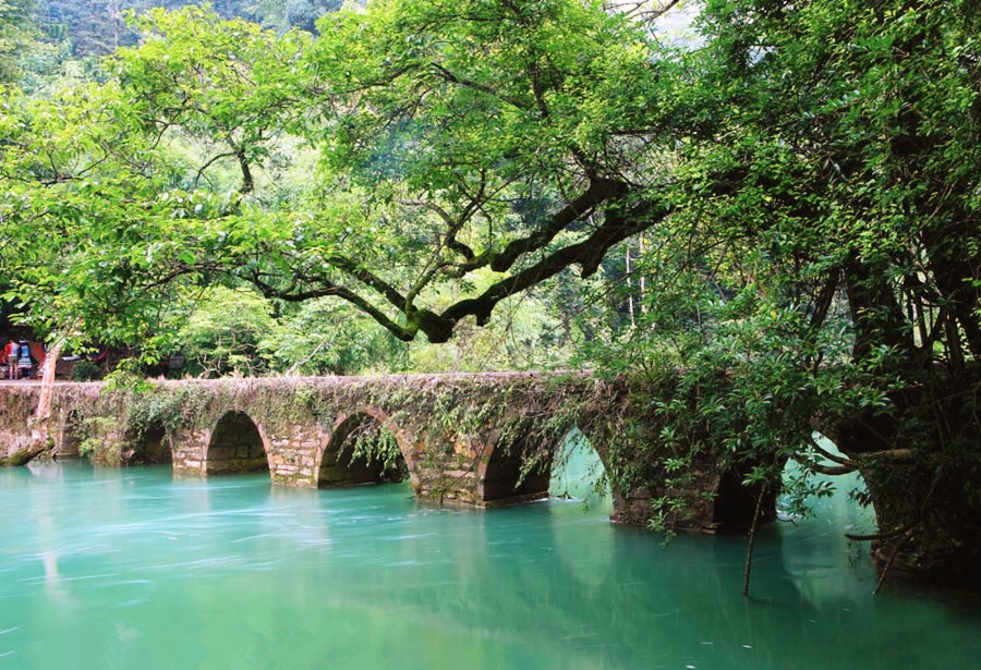 多彩贵州:游大七孔景区