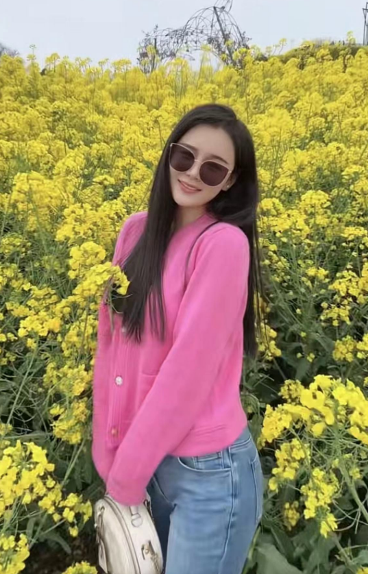 24岁贵州网红罗婷跳楼身亡,为了感情想不开,长得很漂亮_腾讯新闻