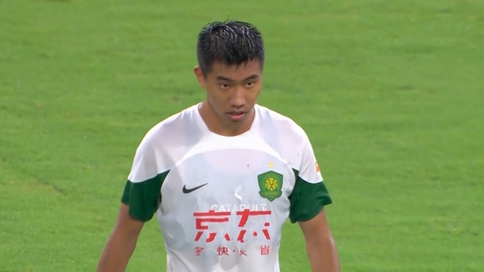 何宇鹏掌控边路国安踢不了三后卫柏杨送点成习惯需补后防线