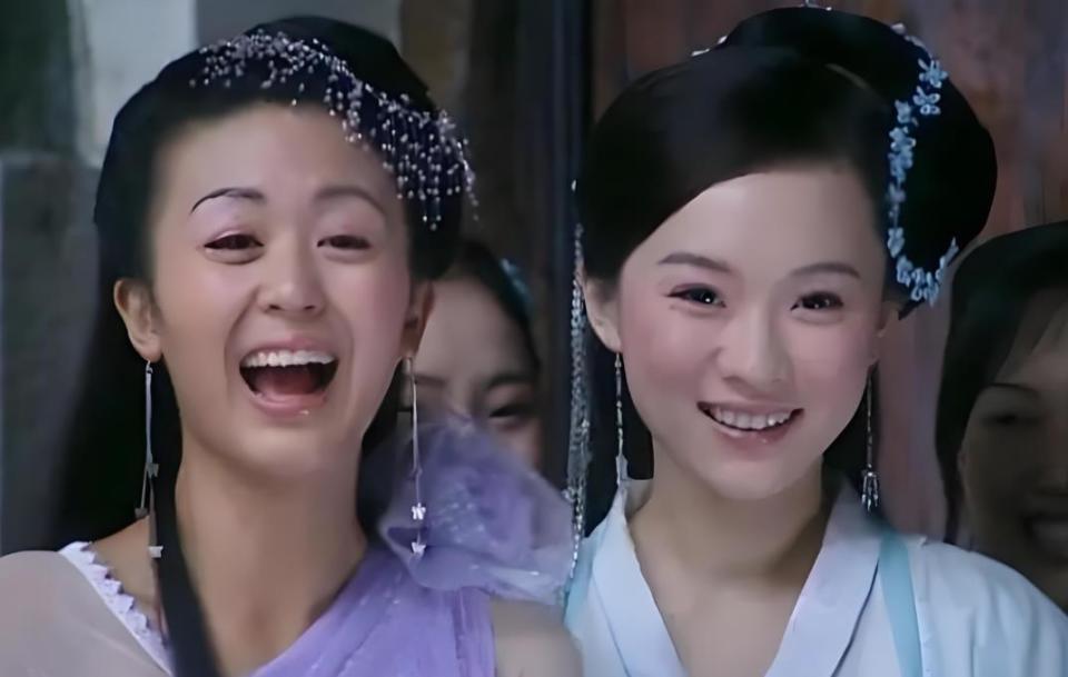 比如在电视剧《聊斋之小谢》里面,虽然她饰演的小谢是单元女主,但很多