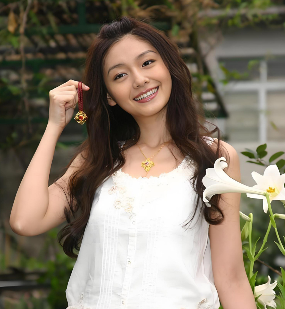 大s女儿脱胎换骨星光十足,三次被偶遇造型时尚,汪小菲马筱梅把她宠成