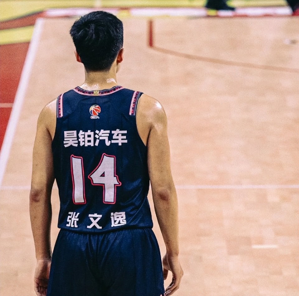 广东不敌黑山！张文逸杜润旺攻强守弱，徐昕成长，杨溢后场组织！