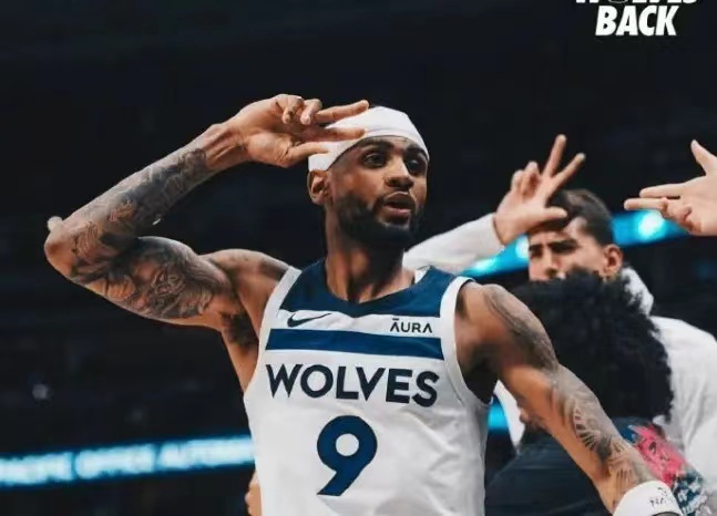 1换5得到两个争冠拼图!当初威少三方交易最赚的不是湖人,而是森林狼