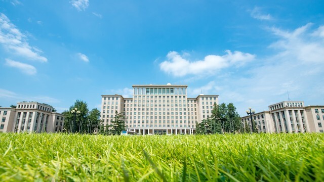 2,纯211工程大学(共15所院校)中南财经政法大学150人被录用,排名并列