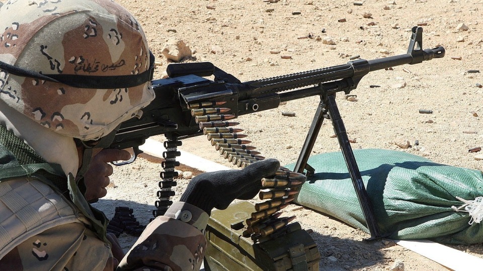 苏式通用机枪永恒的经典:7.62毫米口径"pkm"_腾讯新闻