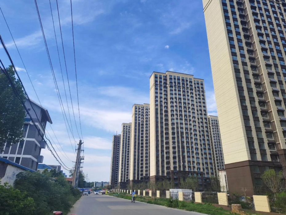 房产中介说漏嘴：今明两年买房牢记这7个字，买旧买大不买三_腾讯新闻