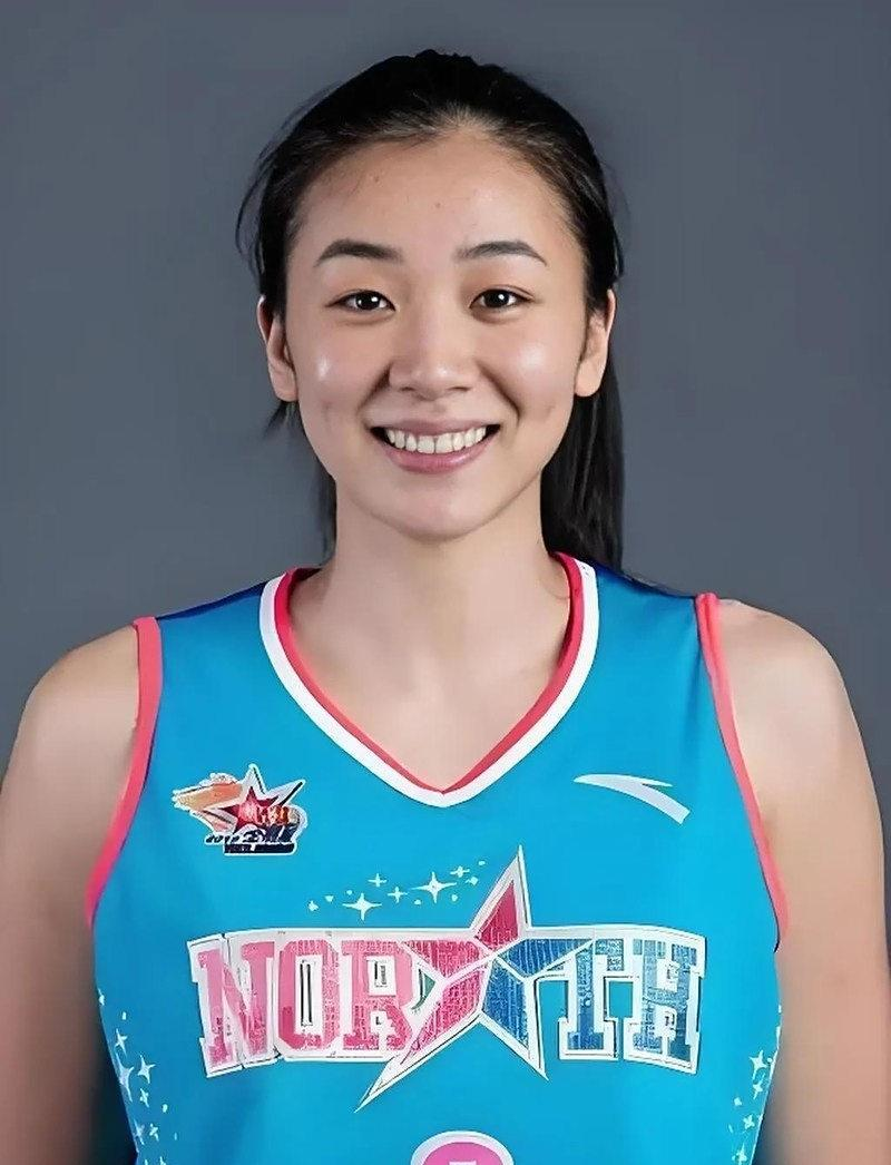 篮球女神赵爽，未婚有子被迫退出国家队？退役的她过得如何？