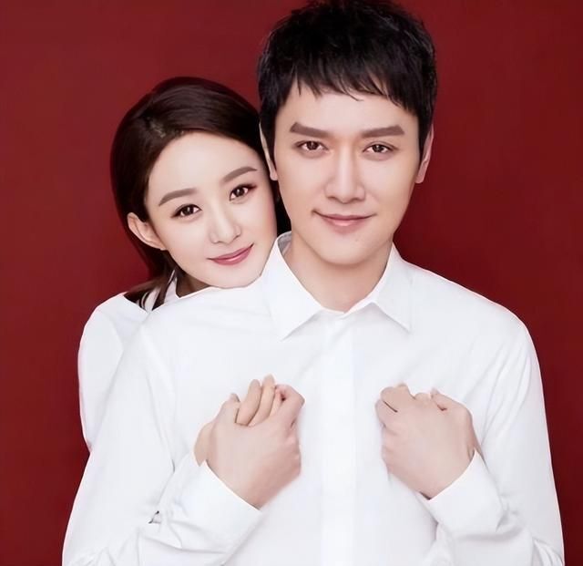 赵丽颖首晒与儿子合照想想抱妈妈脖子踢腿母子俩感情好性格像