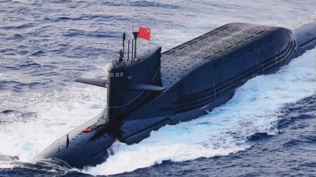 096型战略核潜艇:采用泵推技术噪音低航速快,能发射高超音速导弹