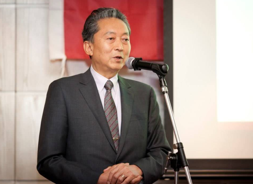 岸田文雄被要求下台,日本前首相发声