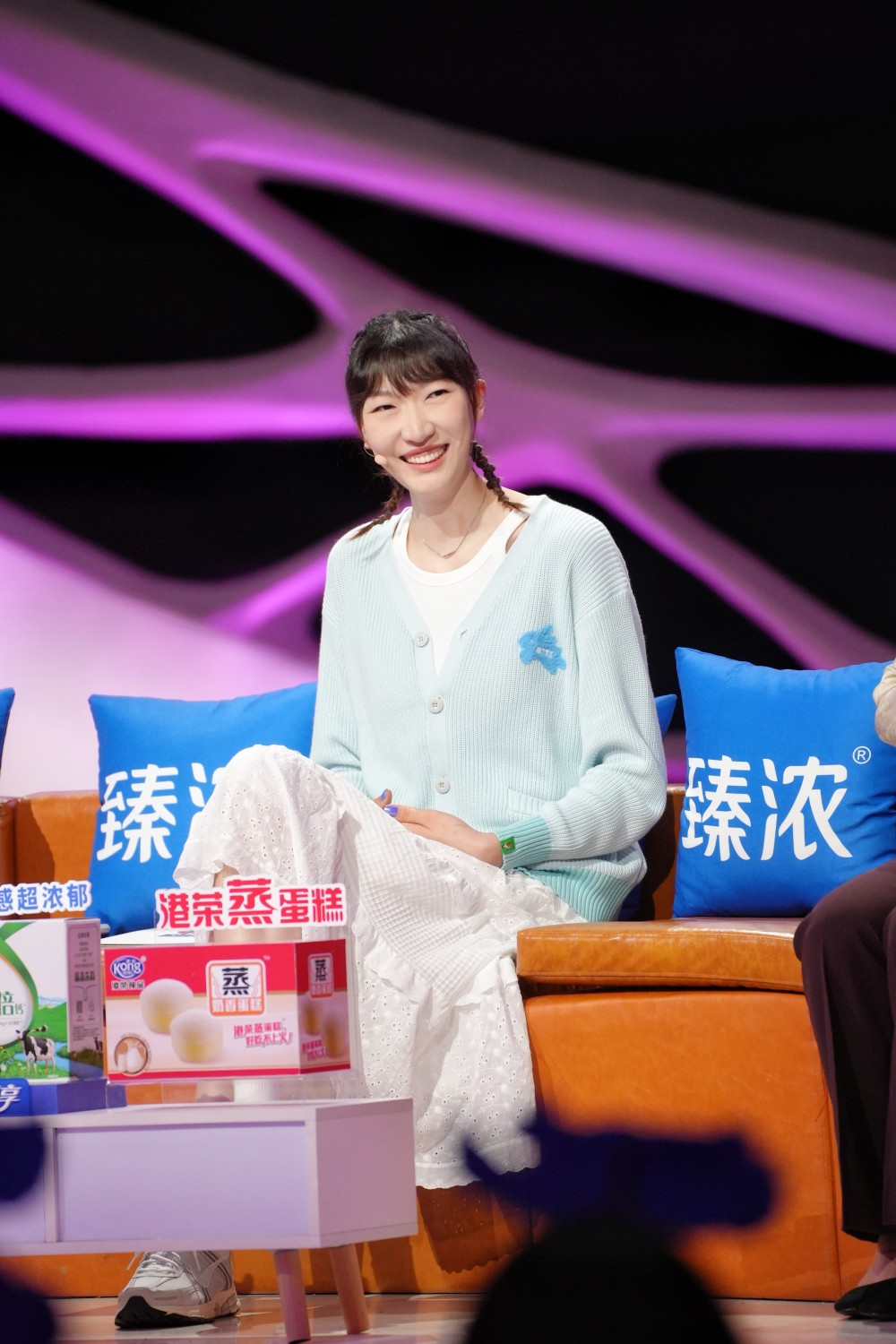 《非诚勿扰》"臻爱合伙人"迎新,亚洲女篮第一中锋韩旭加盟