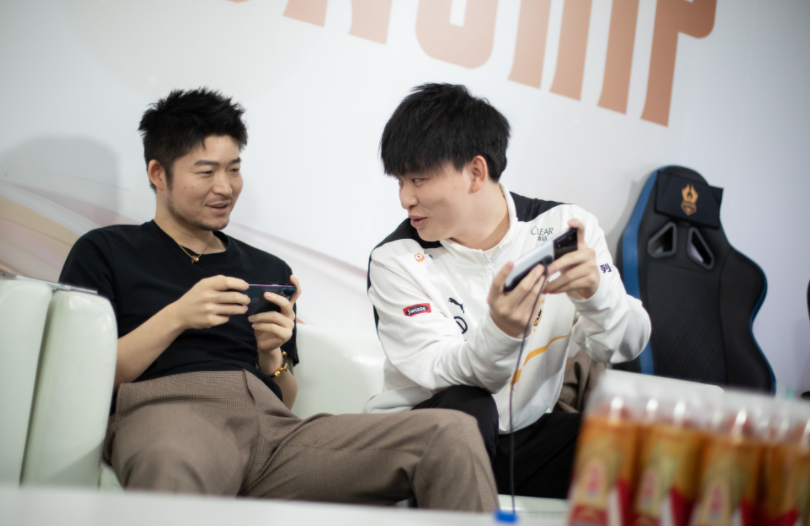 梓墨赛后动态引争议,wb老板发声,estar传出坏消息_腾讯新闻