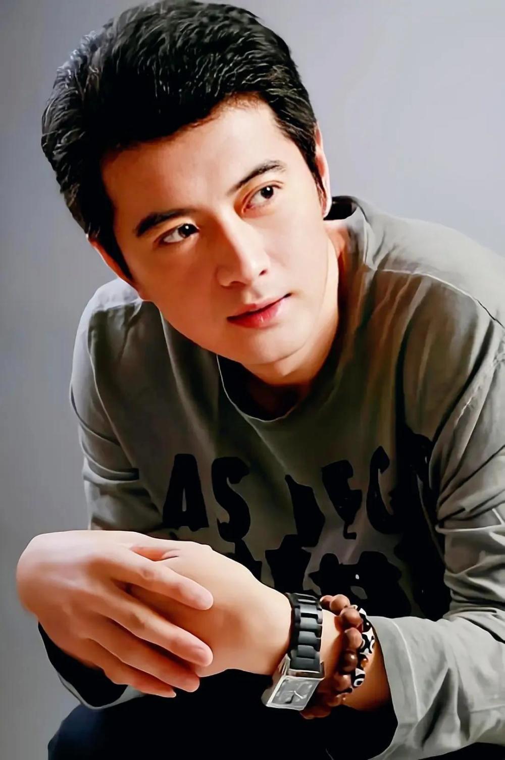 《熟年》王同辉:不做美术老师,成了演技派还是军人,50岁不火却是好