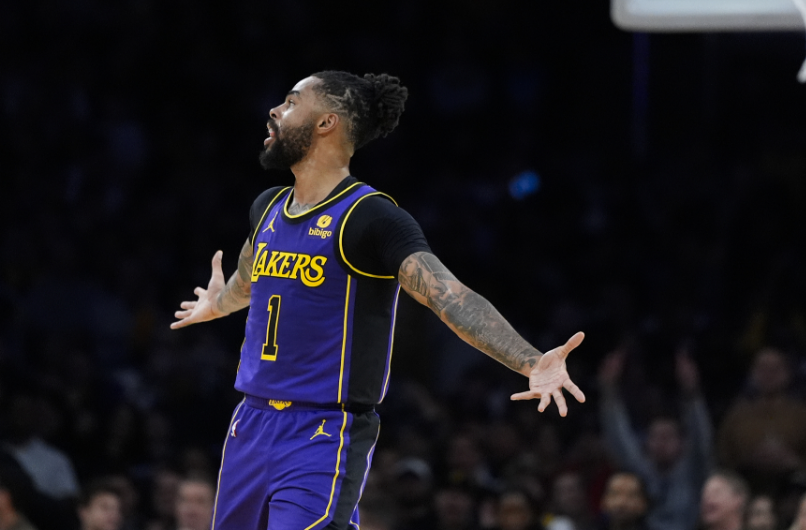 拉塞尔44 9三分连创纪录:准绝杀点燃球馆 末节21分拯救湖人