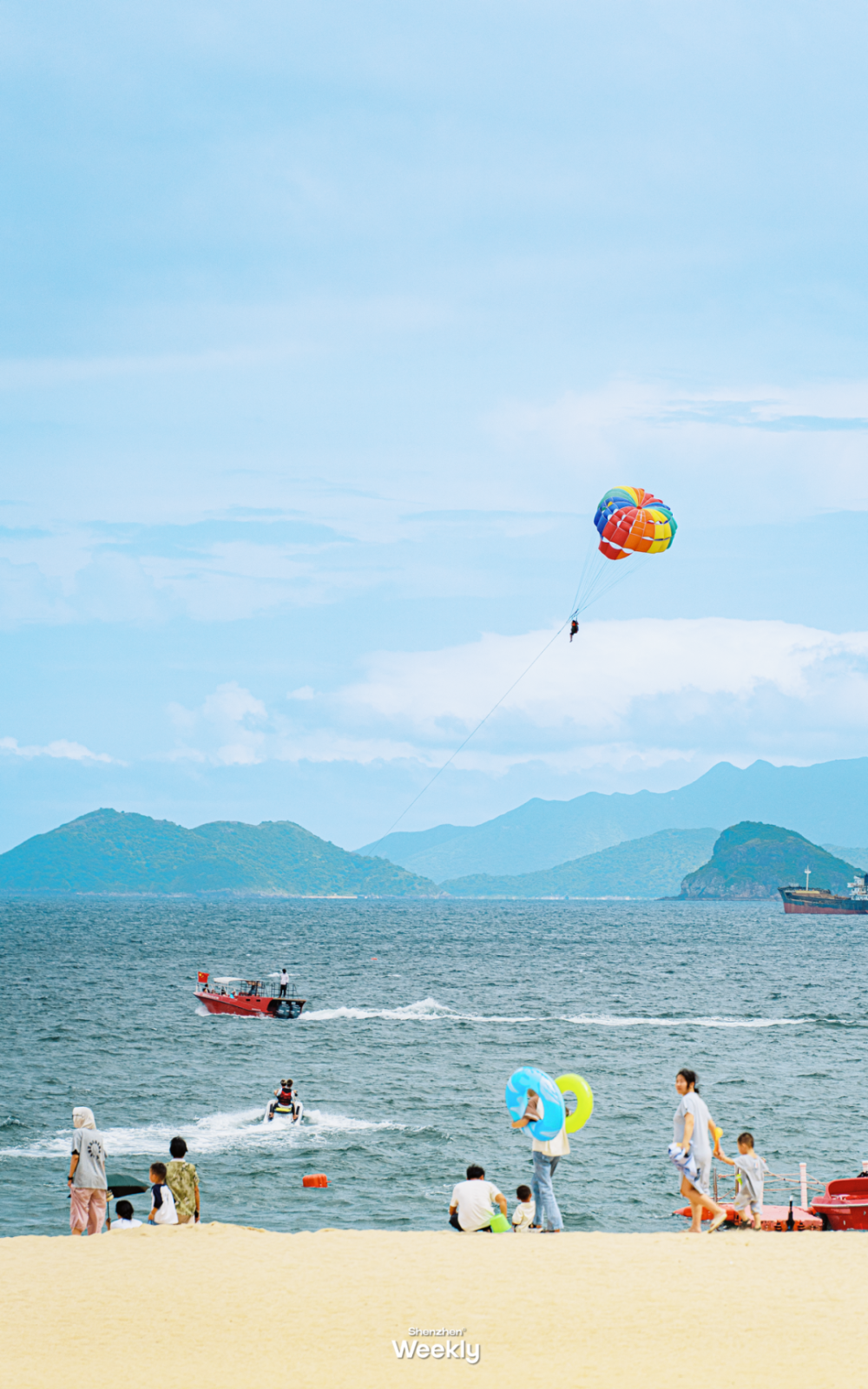 看到五一"下饺子"的大梅沙,就知道深圳人对海是真爱