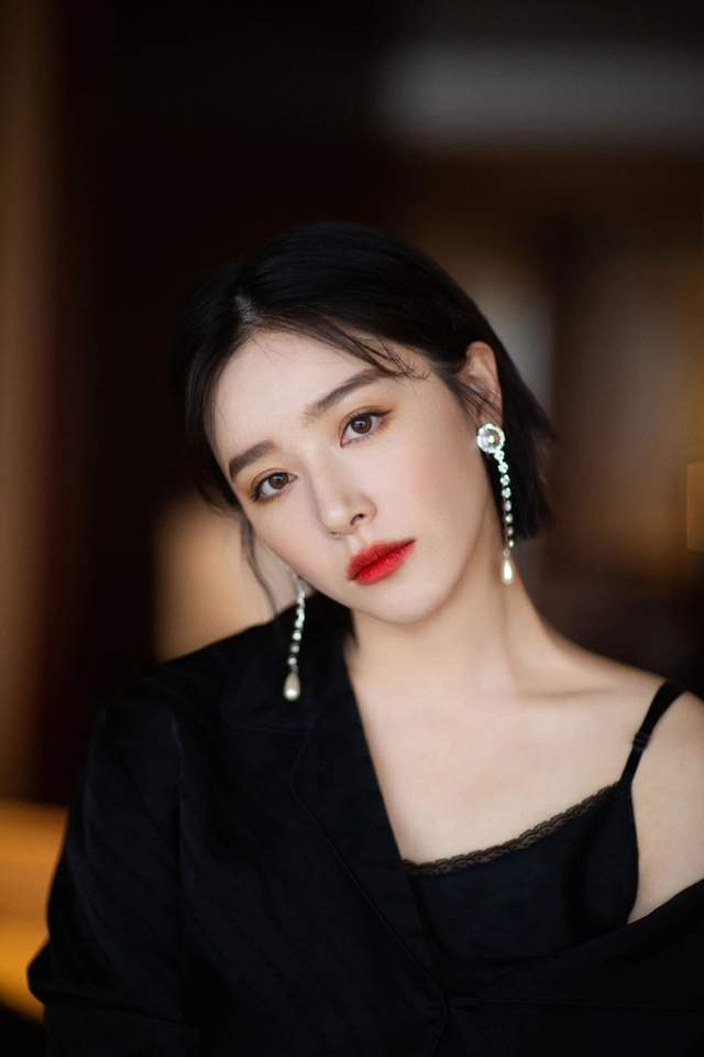 阚清子官宣被求婚,回应道:谢谢大家