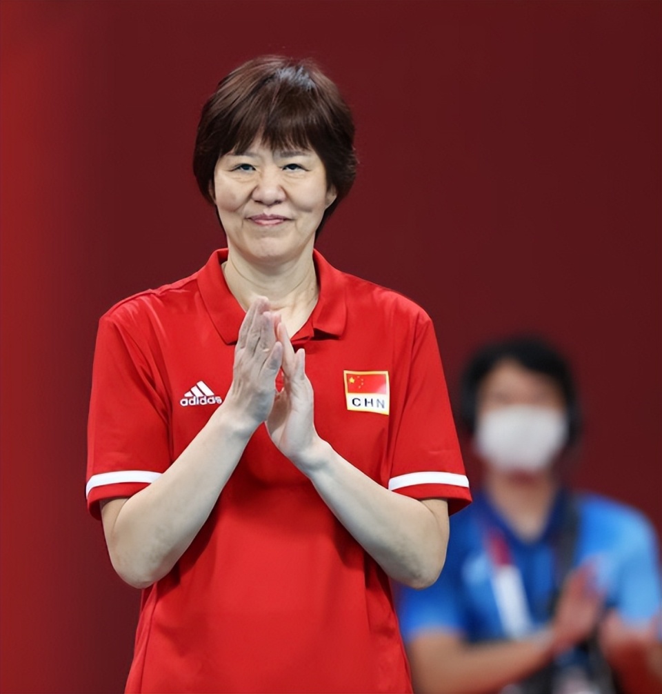 希望,到了中国女排比赛时,郎平的现场助力能够给中国女排信心.