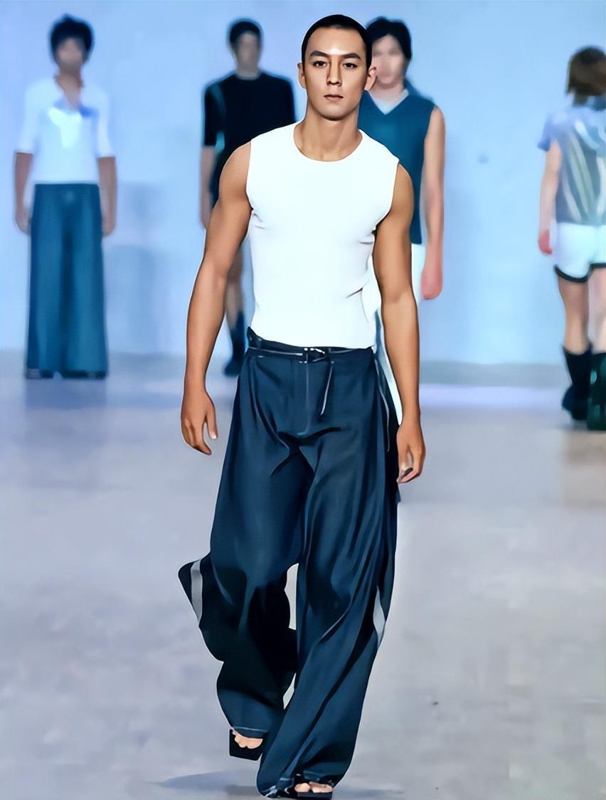 男明星帅不帅看寸头?王一博被嘲"土肥圆",朱一龙撞脸梁朝伟